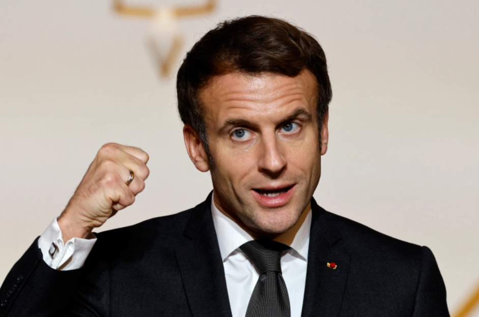Francouzský prezident Macron podporuje blockchainové inovace