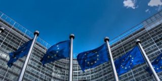 EU schvaluje zákony pro chytré smlouvy